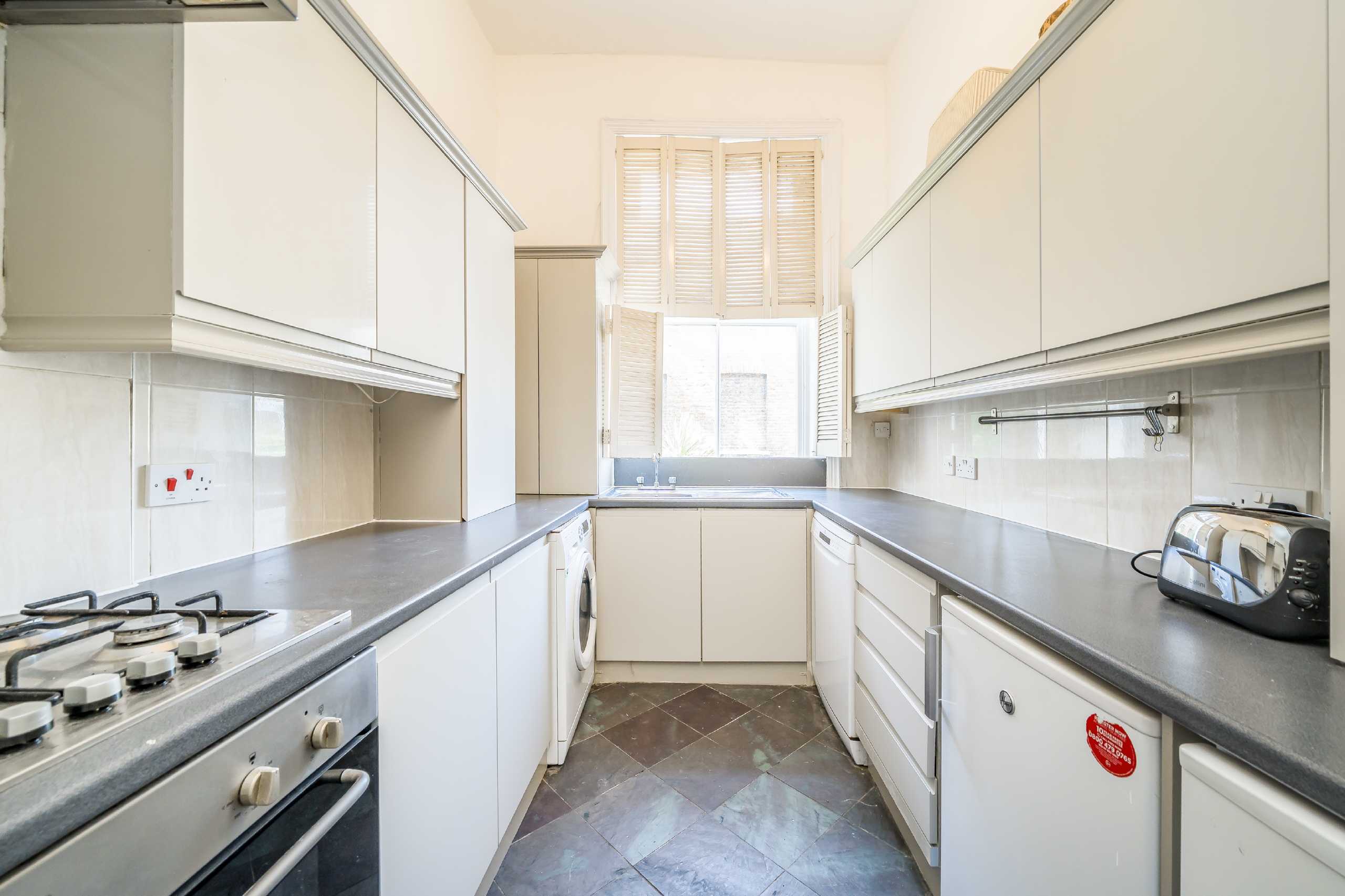 Flat Sinclair Road in Greater London