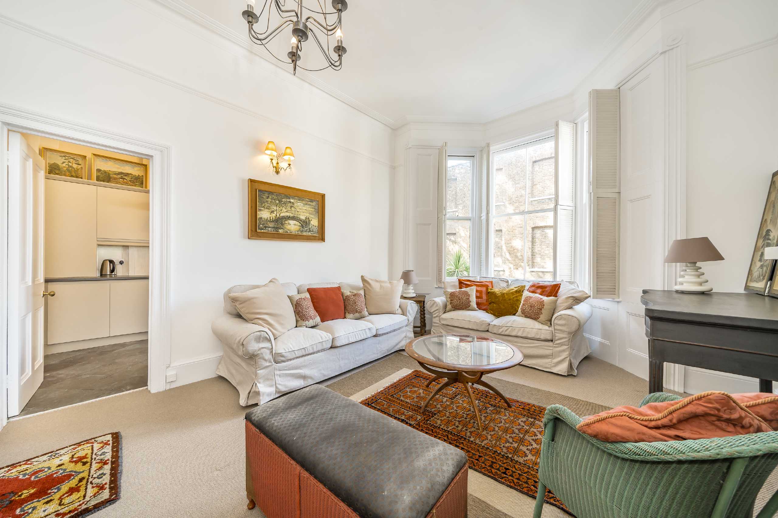 Flat Sinclair Road in Greater London