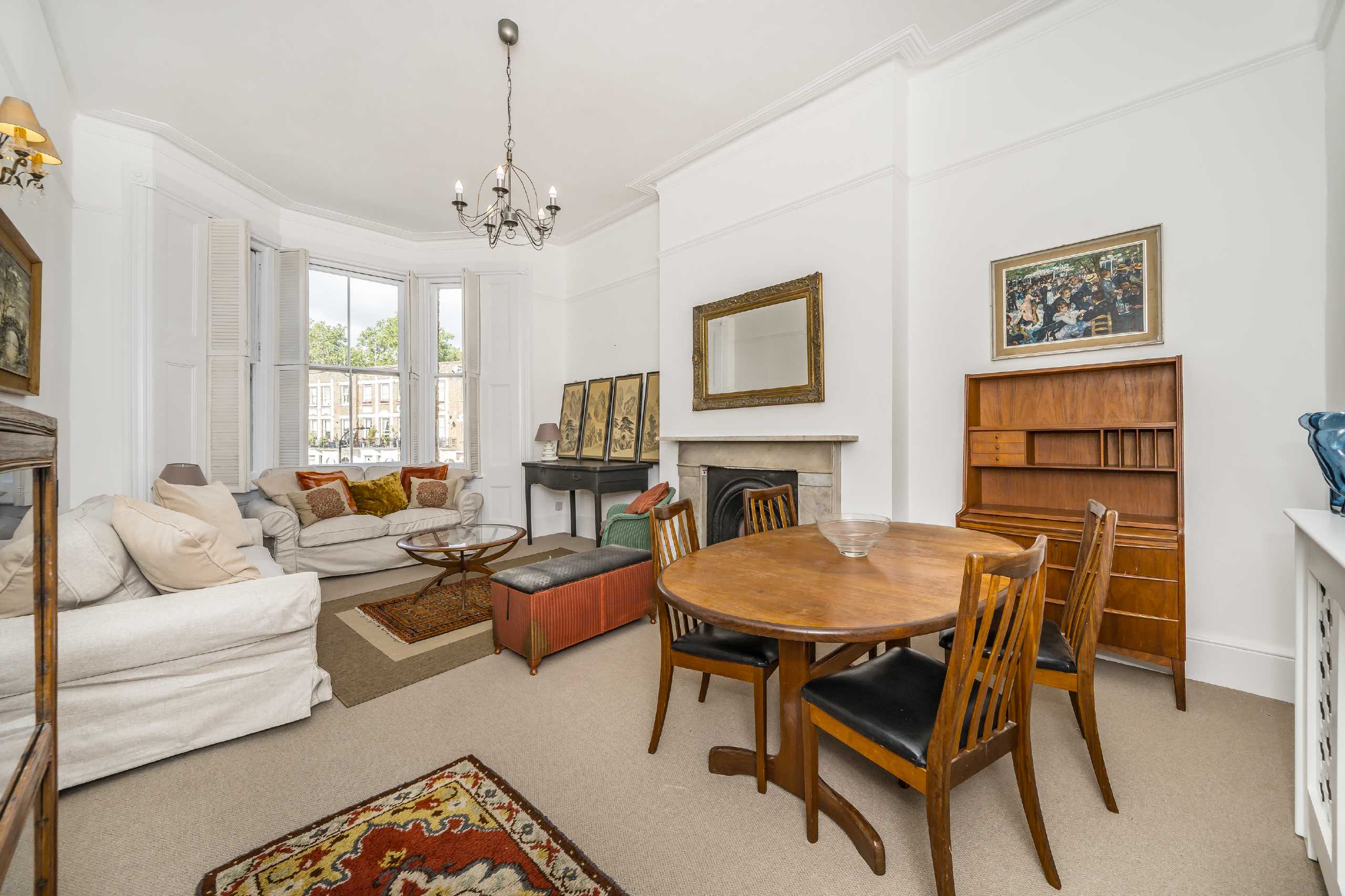 Flat Sinclair Road in Greater London