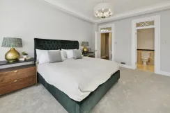 Flat Grosvenor Square in City of Westminster