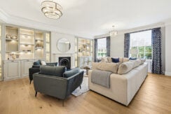 Flat Grosvenor Square in City of Westminster