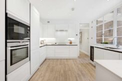 Flat Grosvenor Square in City of Westminster