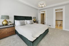 Flat Grosvenor Square in City of Westminster