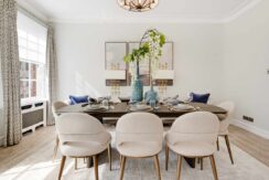 Flat Grosvenor Square in City of Westminster