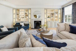 Flat Grosvenor Square in City of Westminster