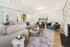 Flat Grosvenor Square in City of Westminster