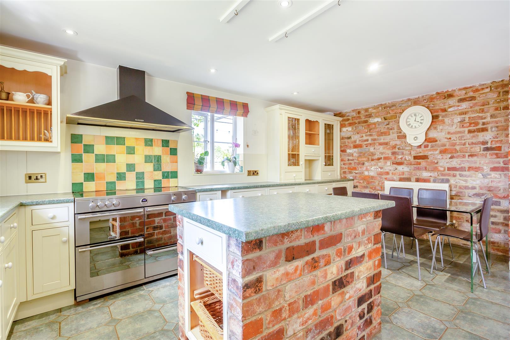 House Parton Road in Tewkesbury