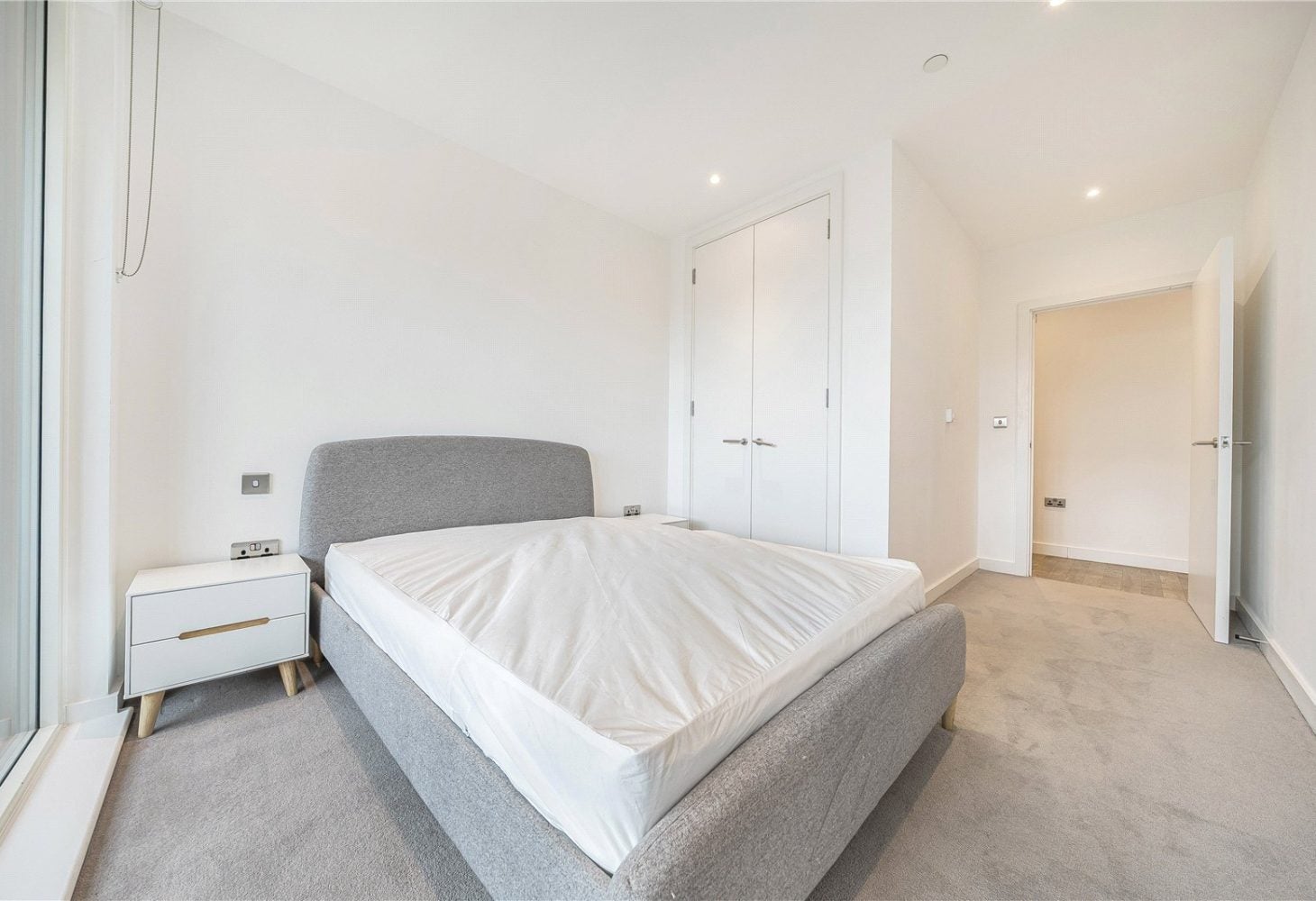 Flat Maritime Street in Greater London