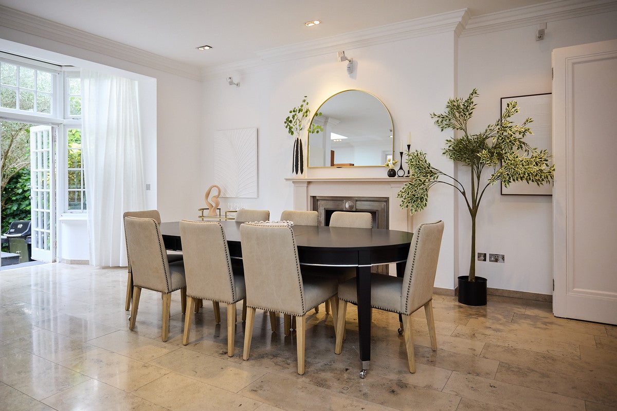 House Hamilton Terrace in City of Westminster