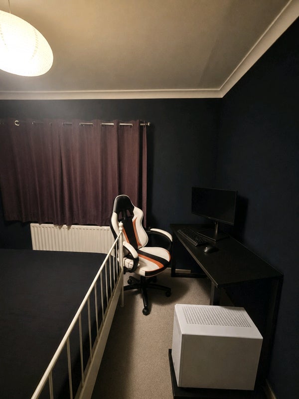 Room Hawkshead Place in Gateshead