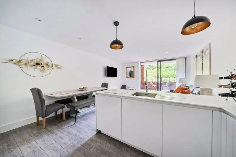 Room Old Lodge Lane in Greater London