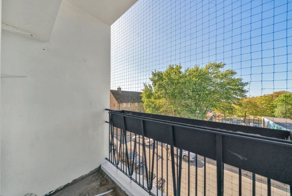 Flat Hilgrove Road in Greater London
