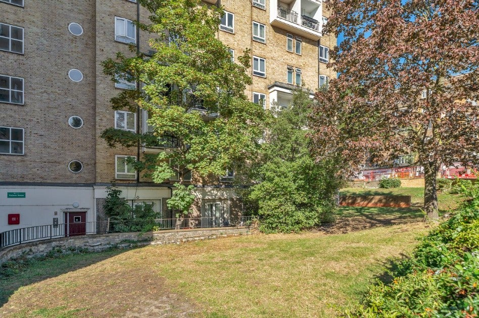 Flat Hilgrove Road in Greater London