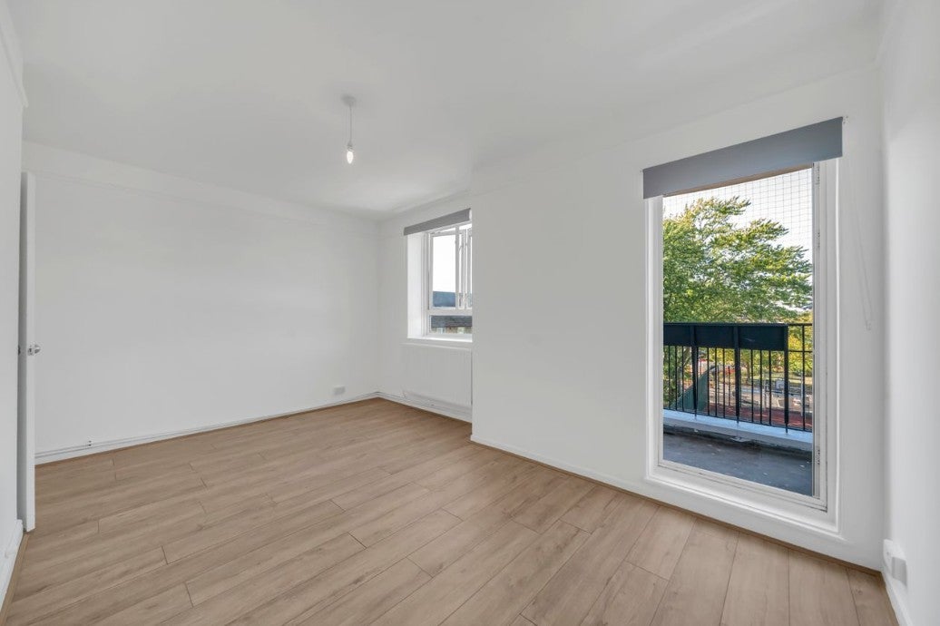 Flat Hilgrove Road in Greater London
