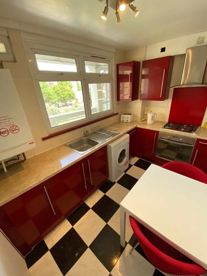 Room Ellsworth Street in Greater London