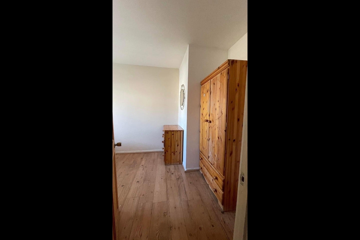 Room Ellsworth Street in Greater London