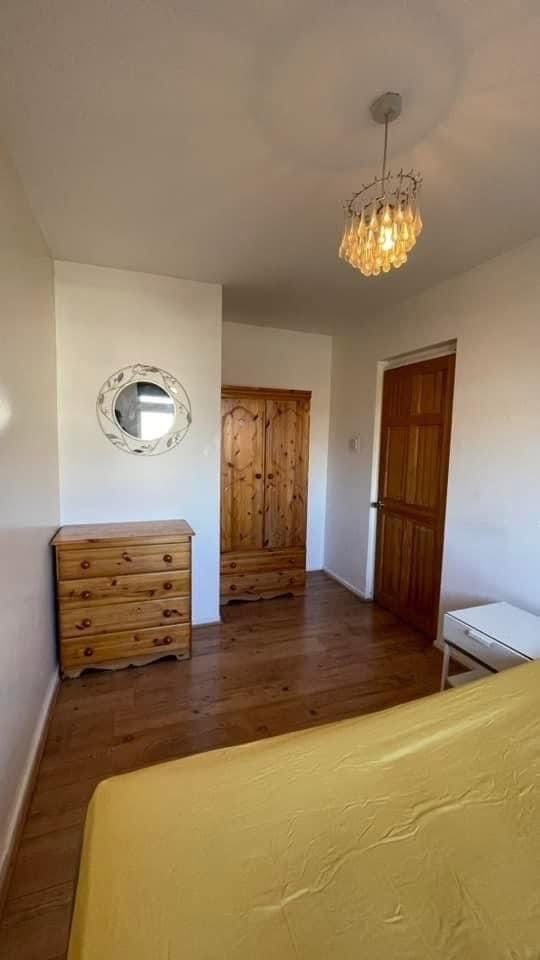 Room Ellsworth Street in Greater London