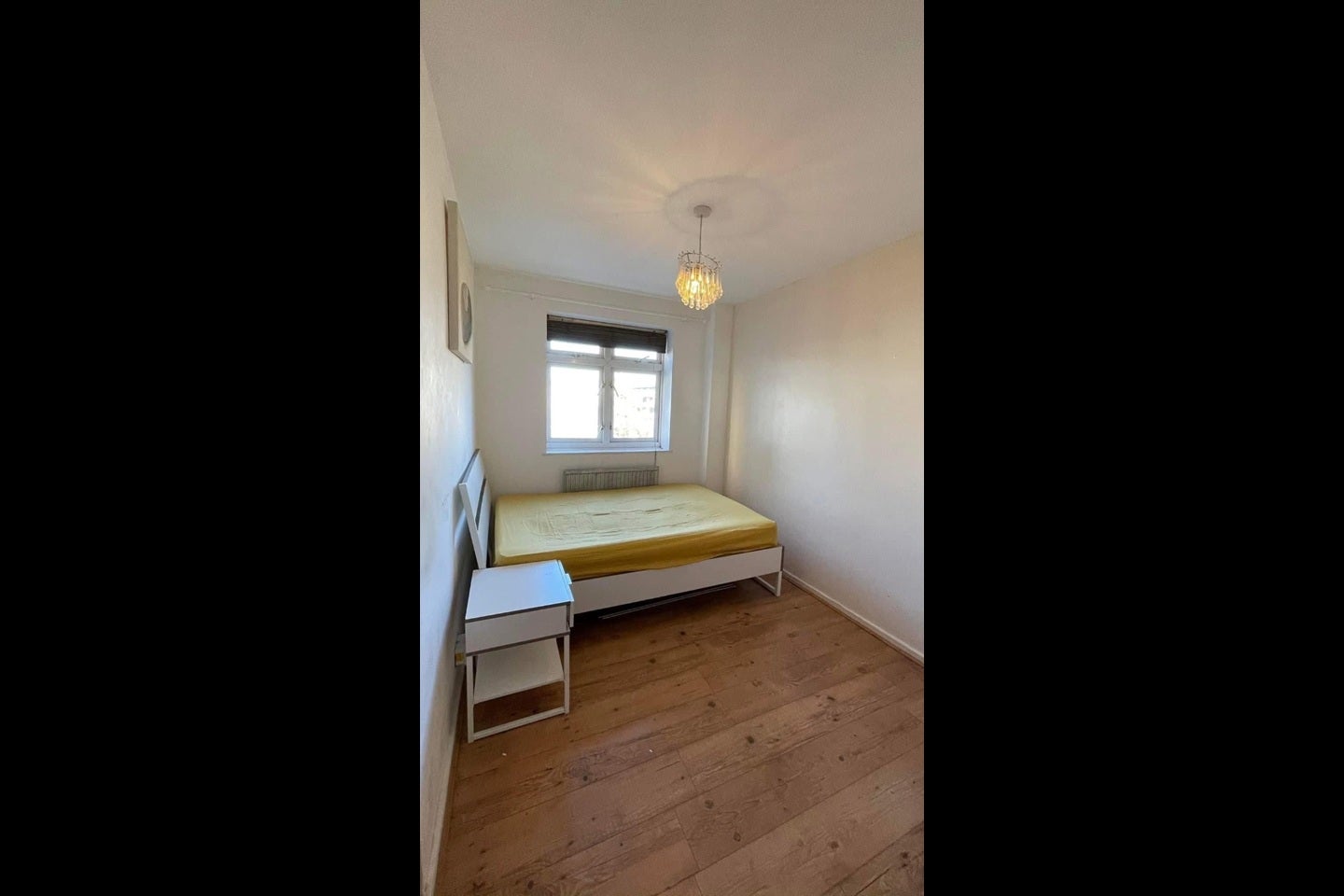 Room Ellsworth Street in Greater London