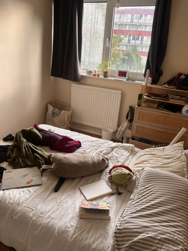 Room St Ann's Road in Greater London