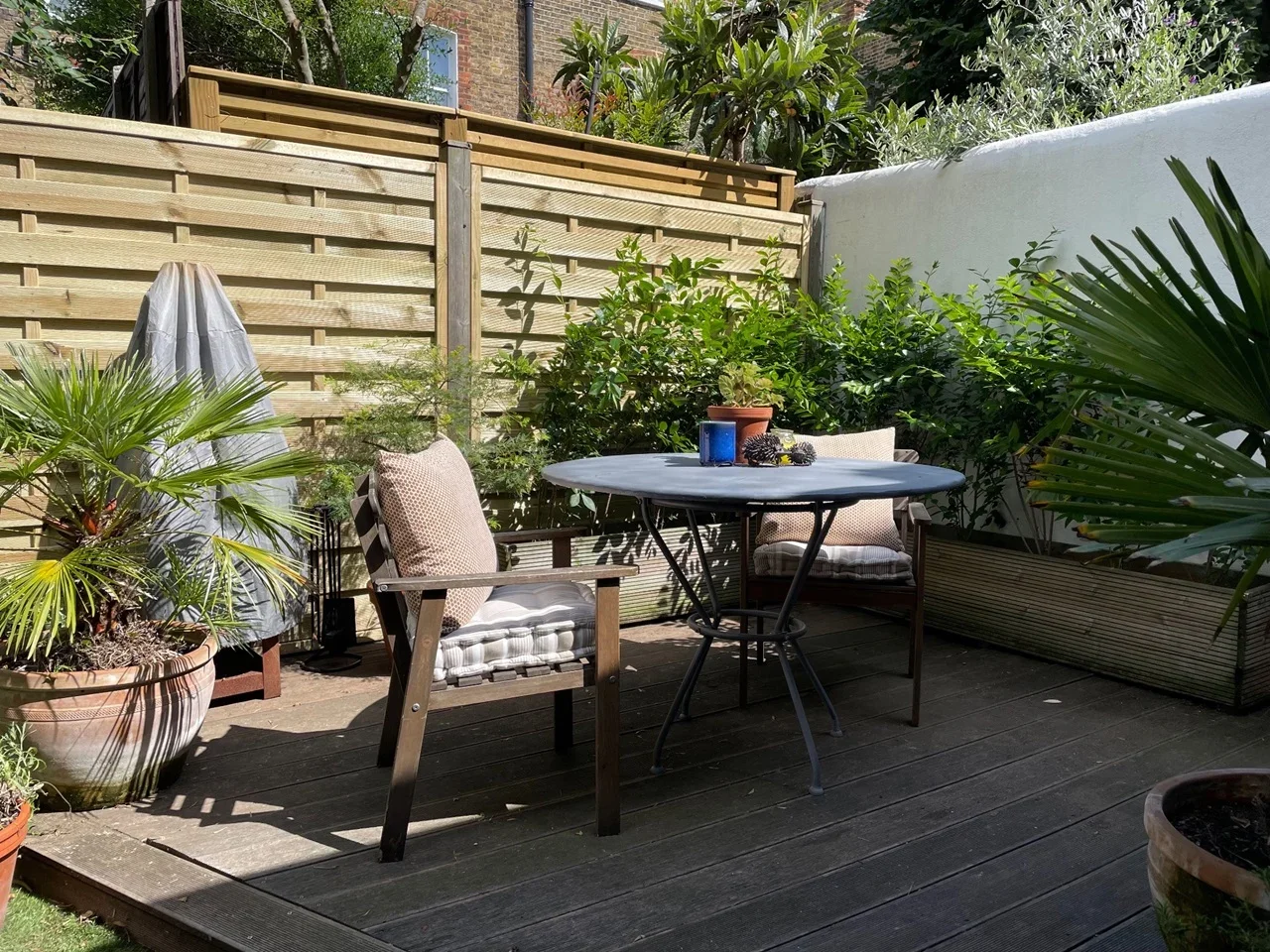 Flat Bowood Road in Greater London
