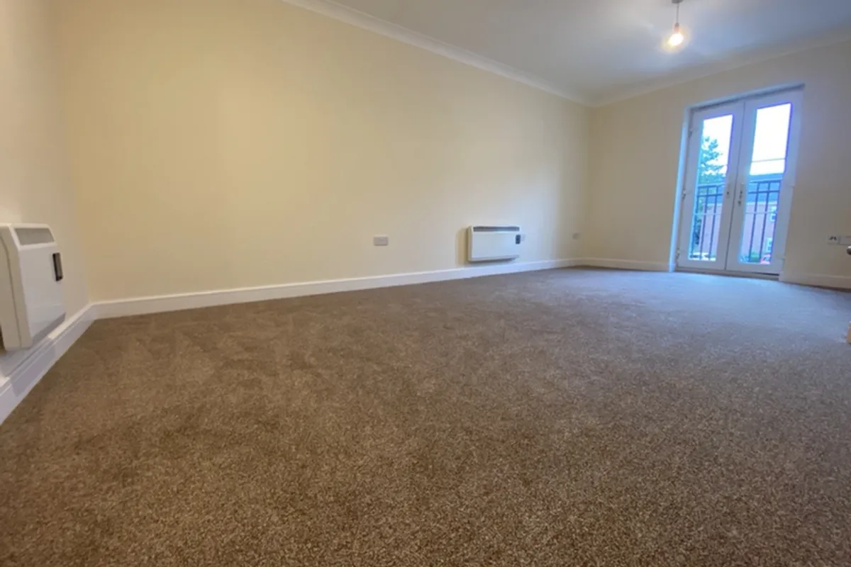 Flat Newlands Close in Hagley