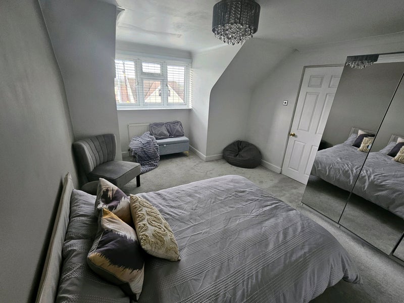 Room Highlands Road in Basildon