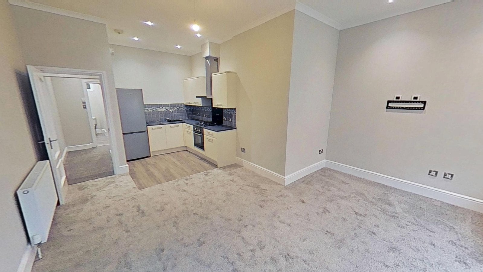 Flat Newhaven Road in City of Edinburgh