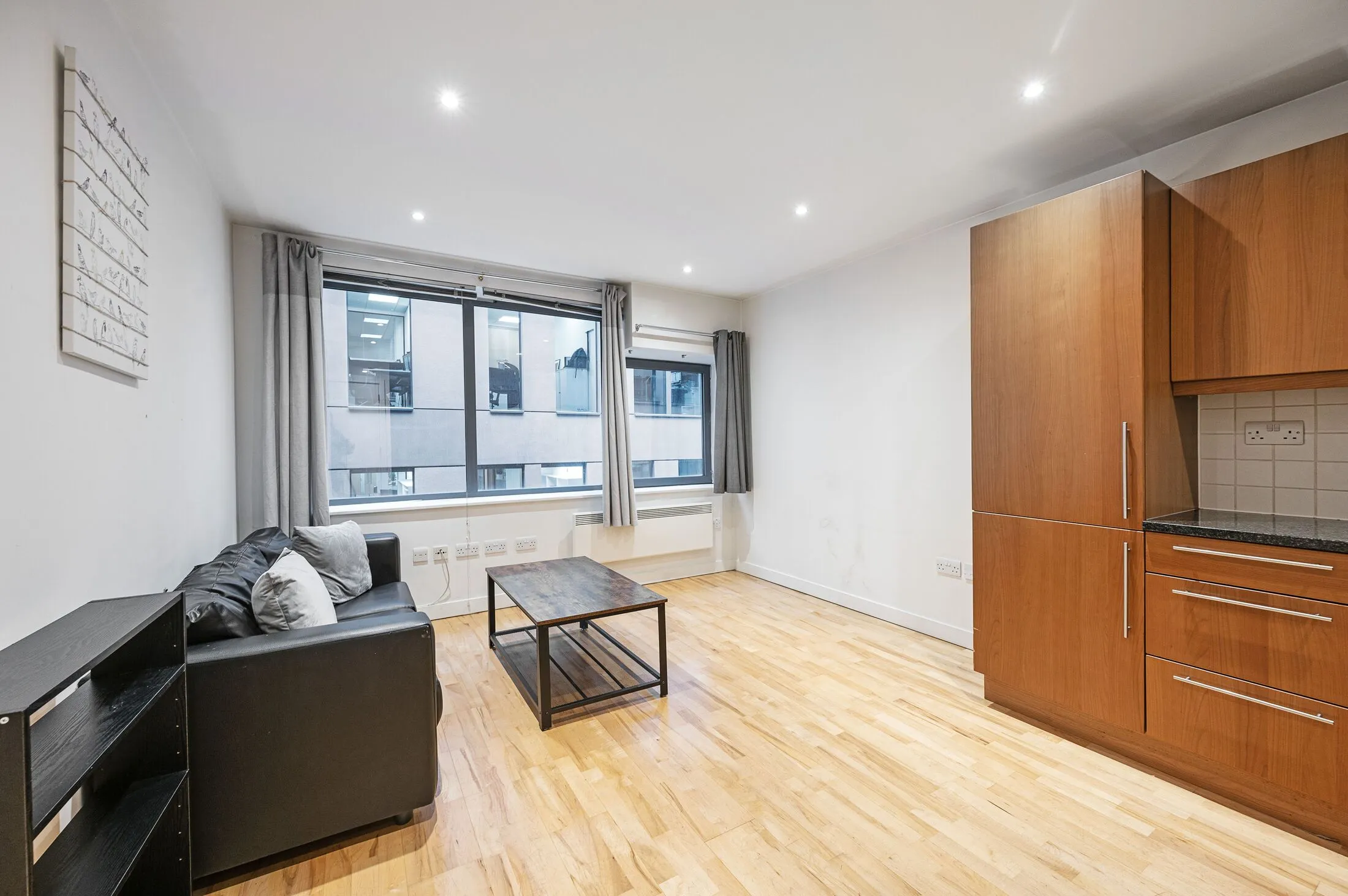 Flat Greystoke Place in City of London
