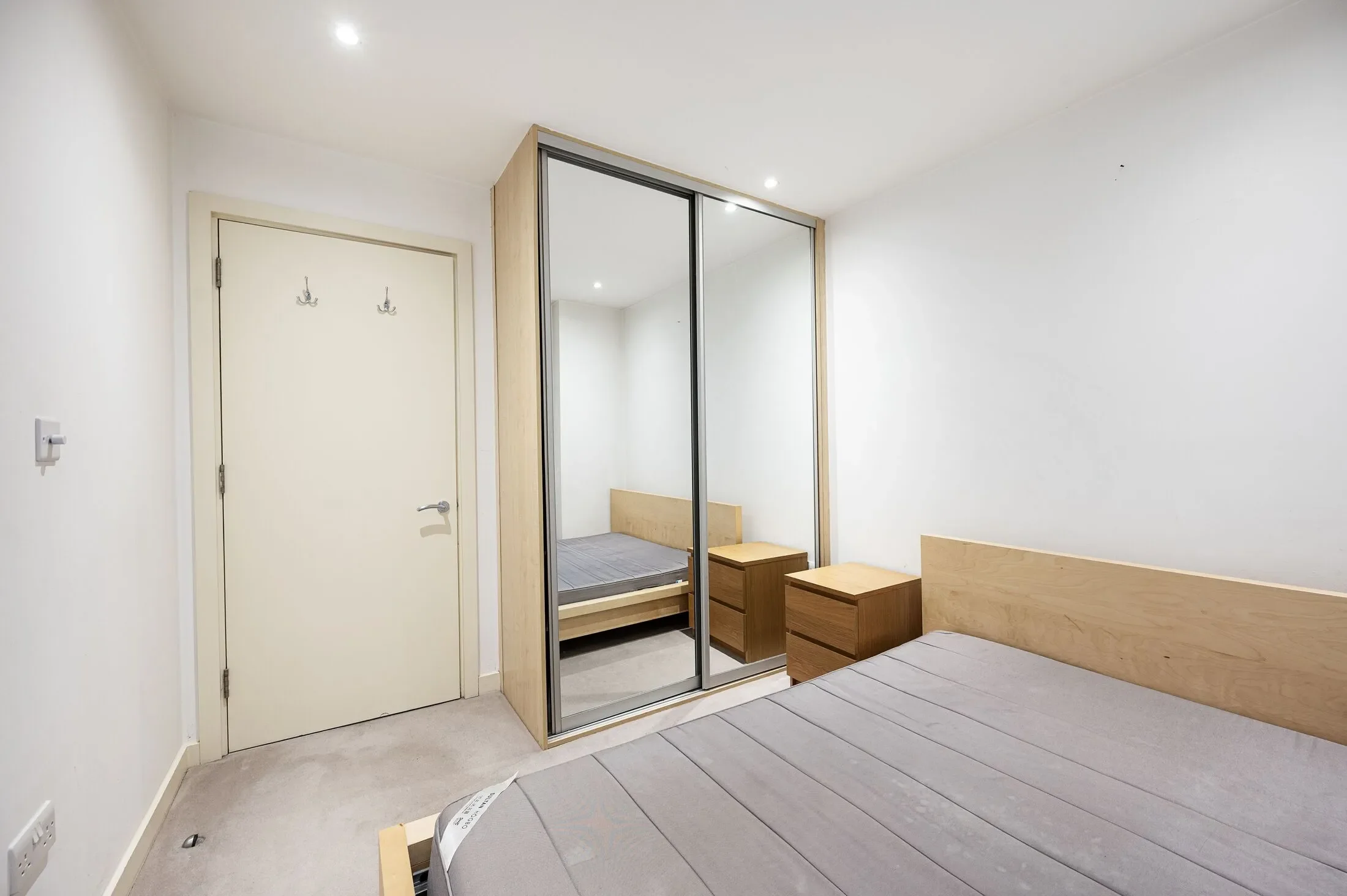 Flat Greystoke Place in City of London