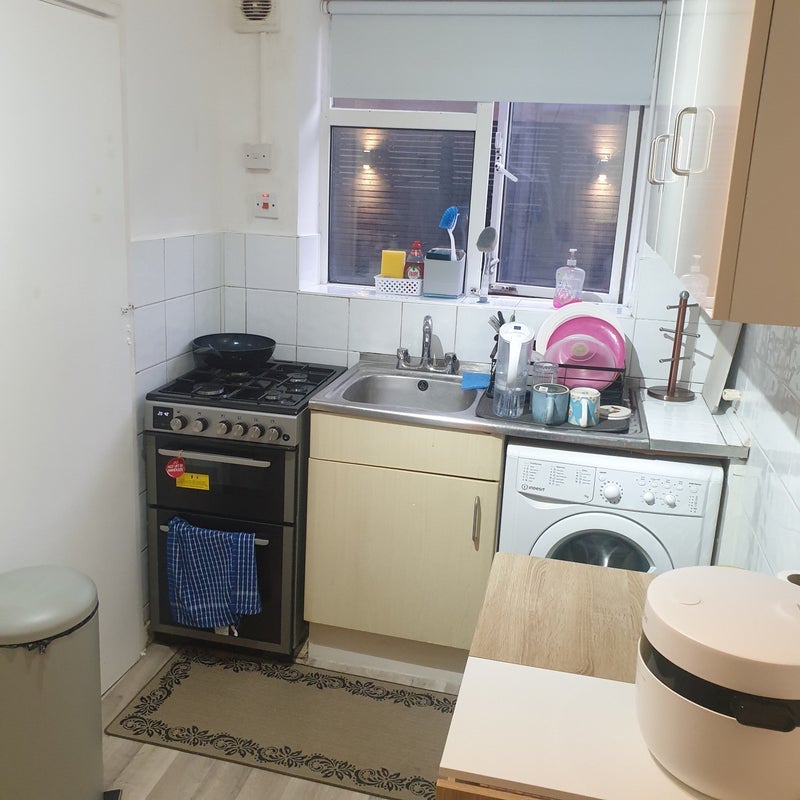 Room Earlham Grove in Greater London