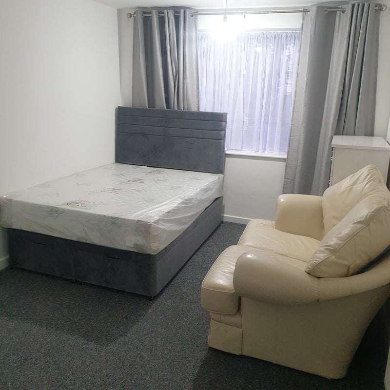 Room Earlham Grove in Greater London