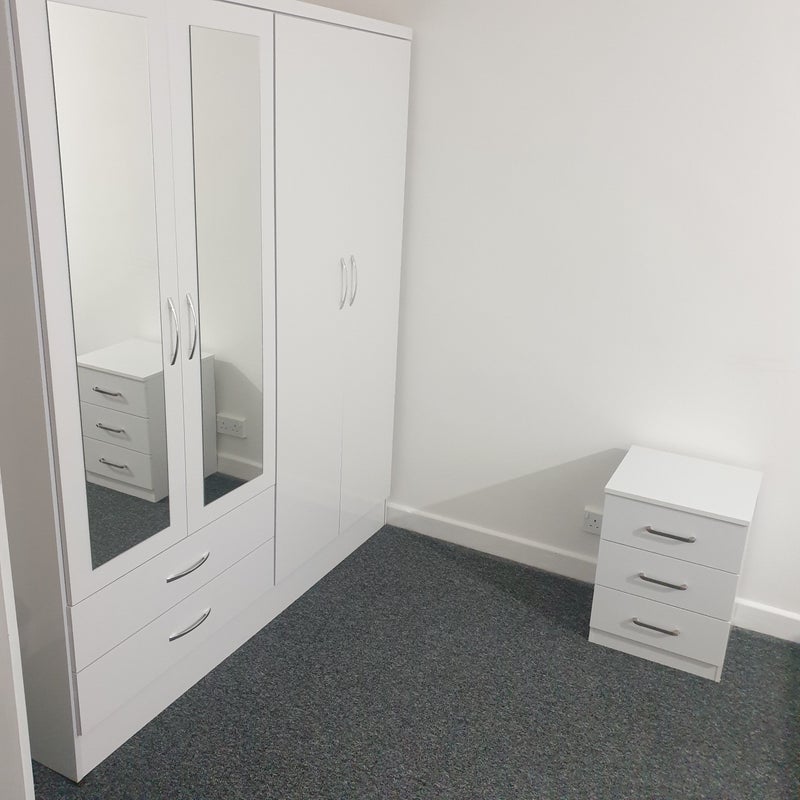 Room Earlham Grove in Greater London
