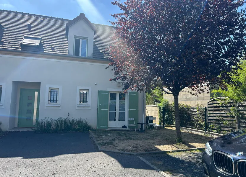 Flat Rue de Brie in Mandres-les-Roses
