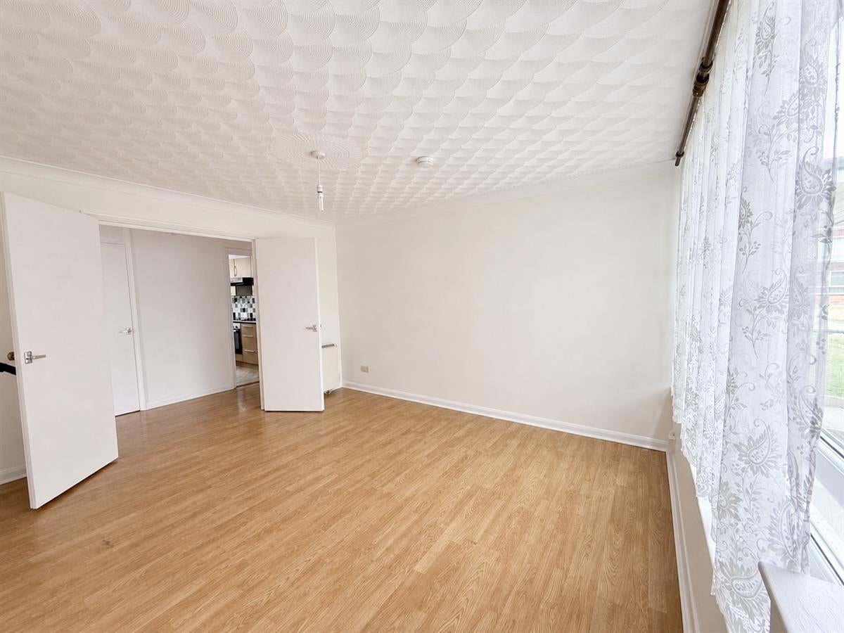 Flat Goldington Green in Bedford