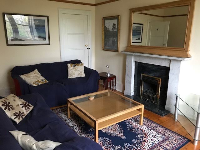 Flat Marchmont Crescent in City of Edinburgh
