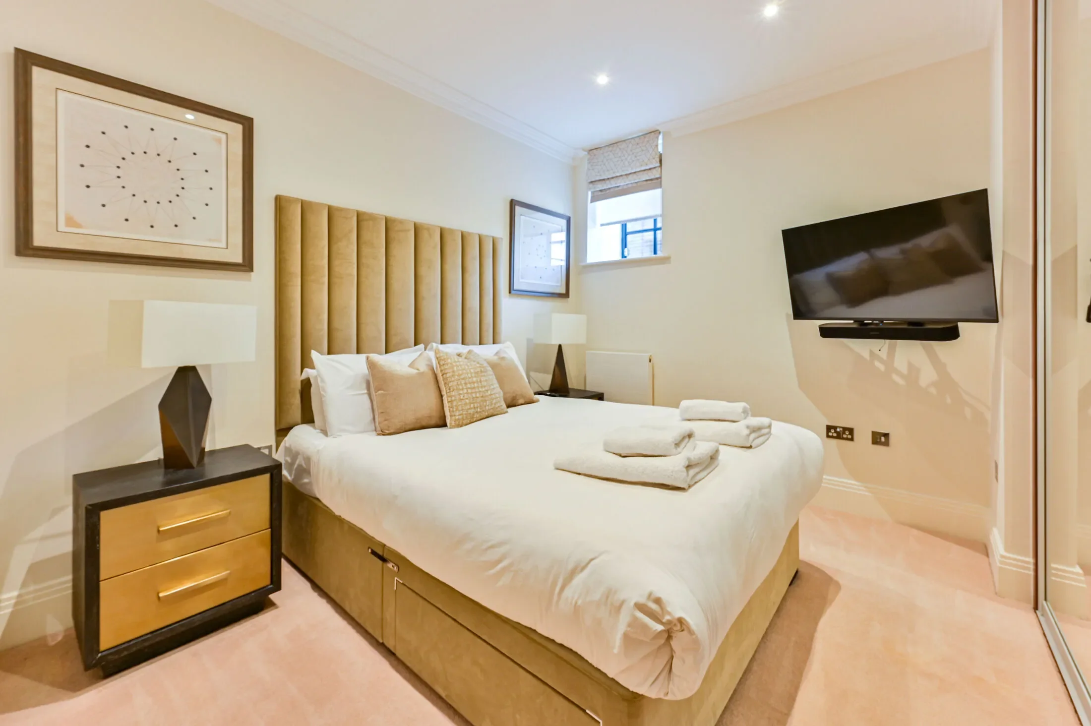 Flat Rainville Road in Greater London