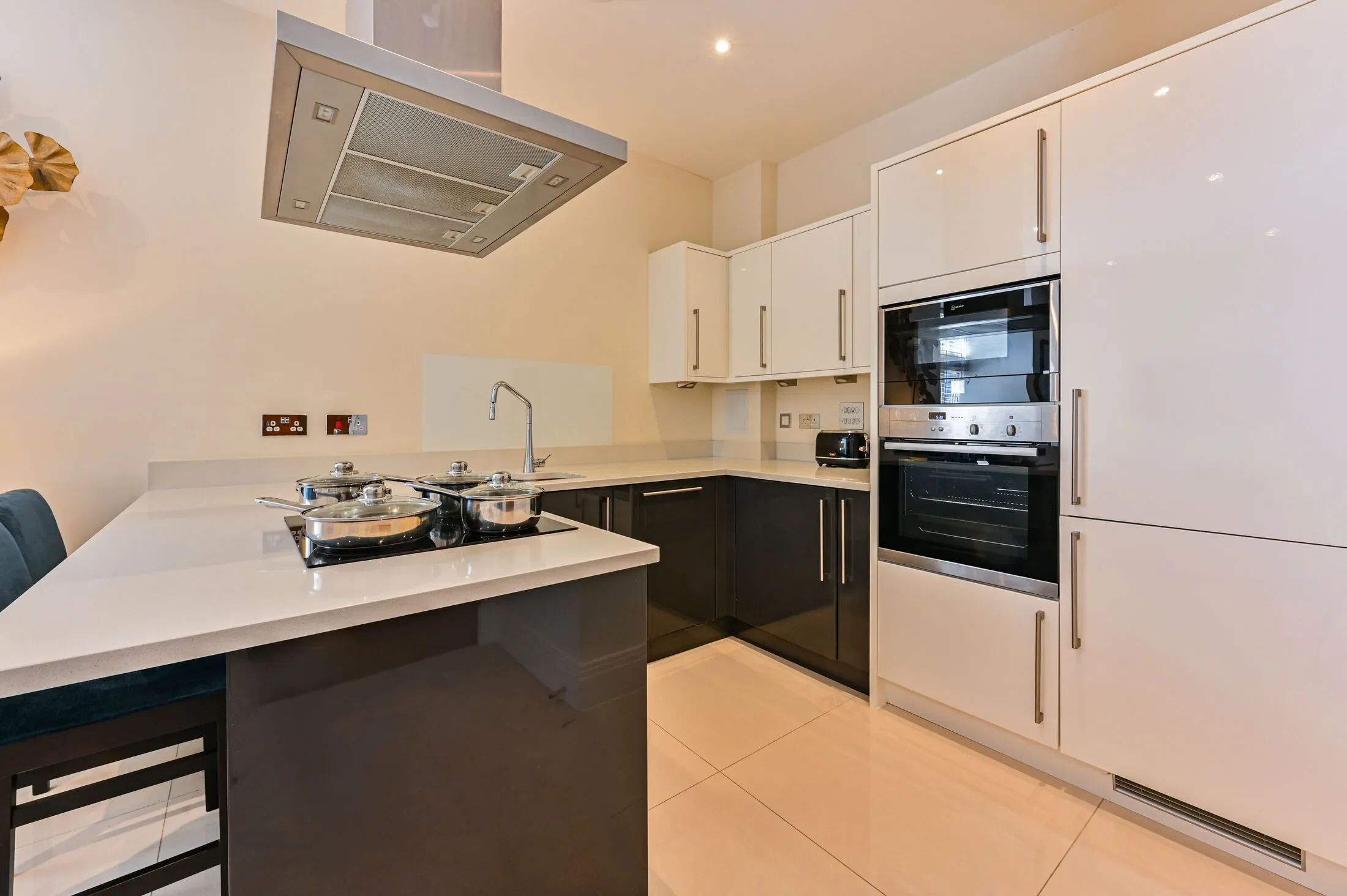 Flat Rainville Road in Greater London
