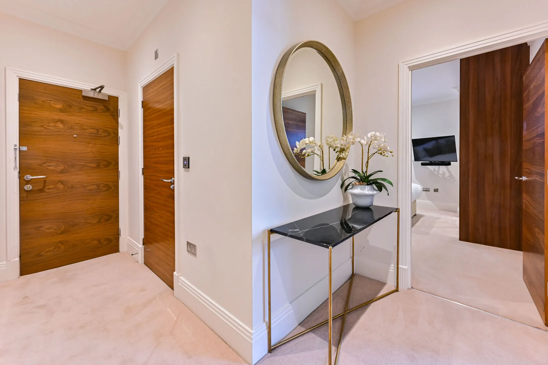 Flat Rainville Road in Greater London