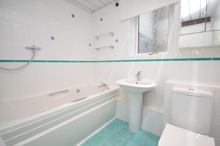 Flat Juniper Avenue in East Kilbride