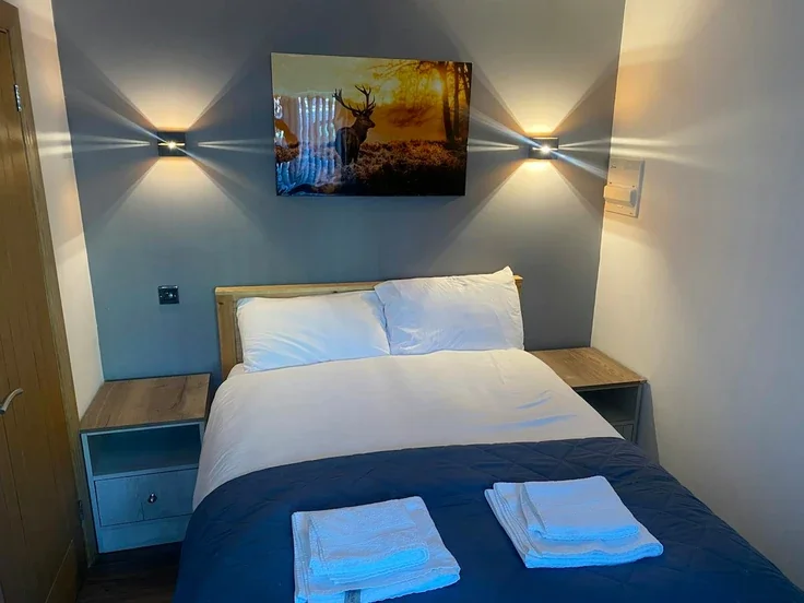 Room Longford Road in Coventry