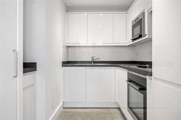 Flat Minories in City of London