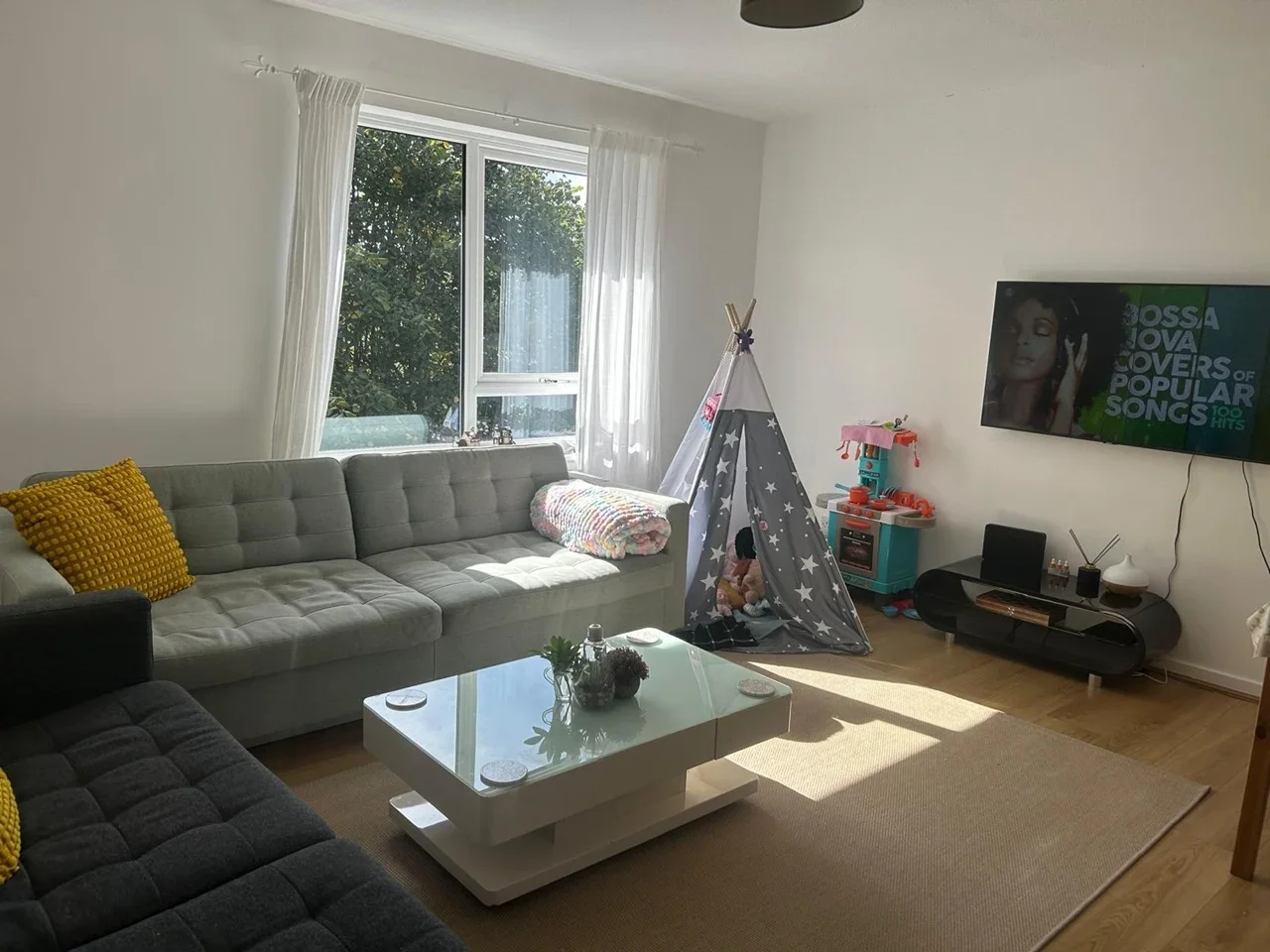 Flat Westmoreland Road in Greater London