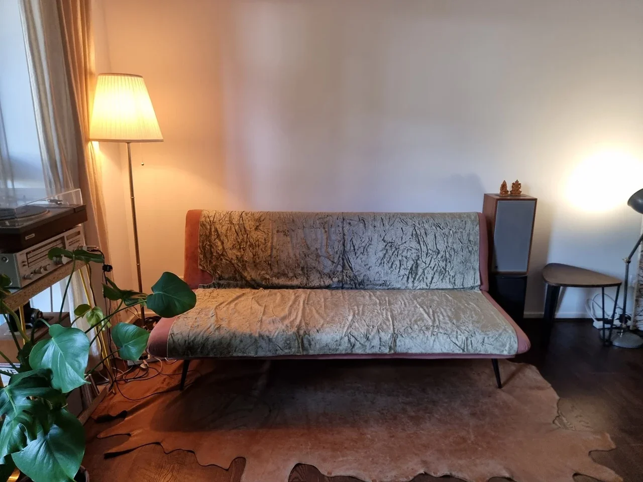 Room Water Lane in Greater London
