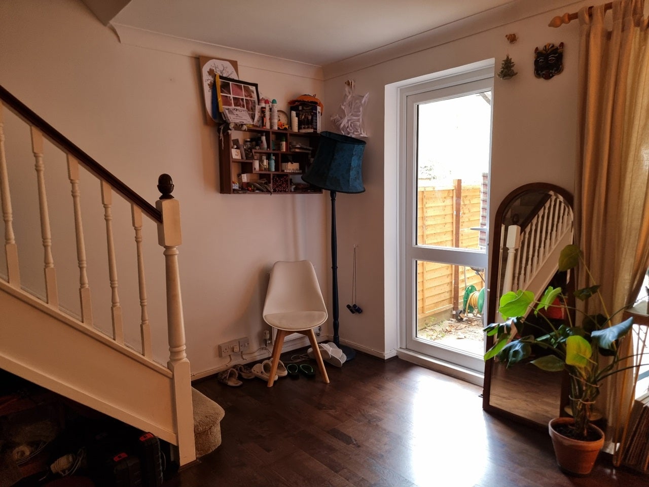 Room Water Lane in Greater London
