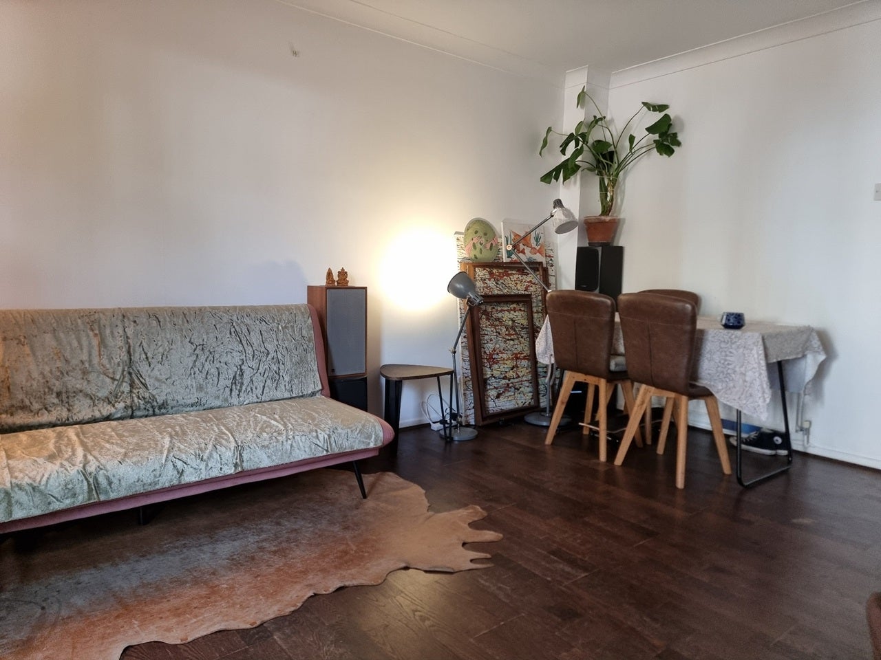 Room Water Lane in Greater London