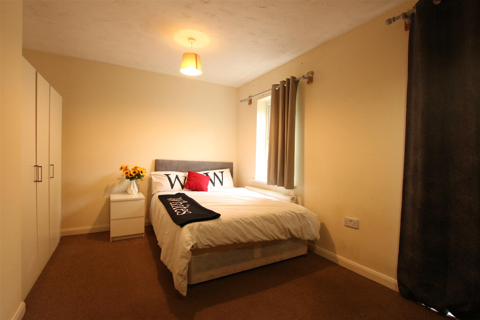 Room Henry Bird Way in Far Cotton