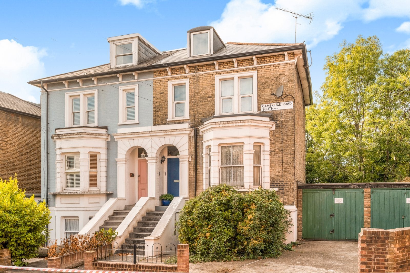 Flat Cambridge Road South in Greater London