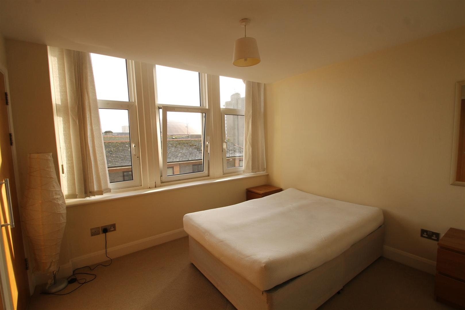 Flat Mount Stuart Square in Cardiff