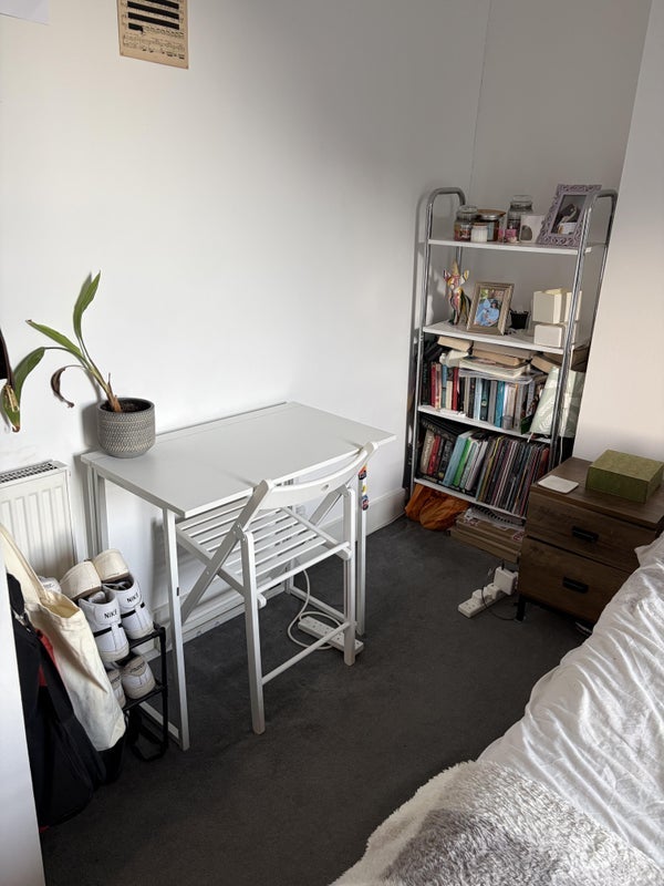 Room Stockwell Road in Greater London
