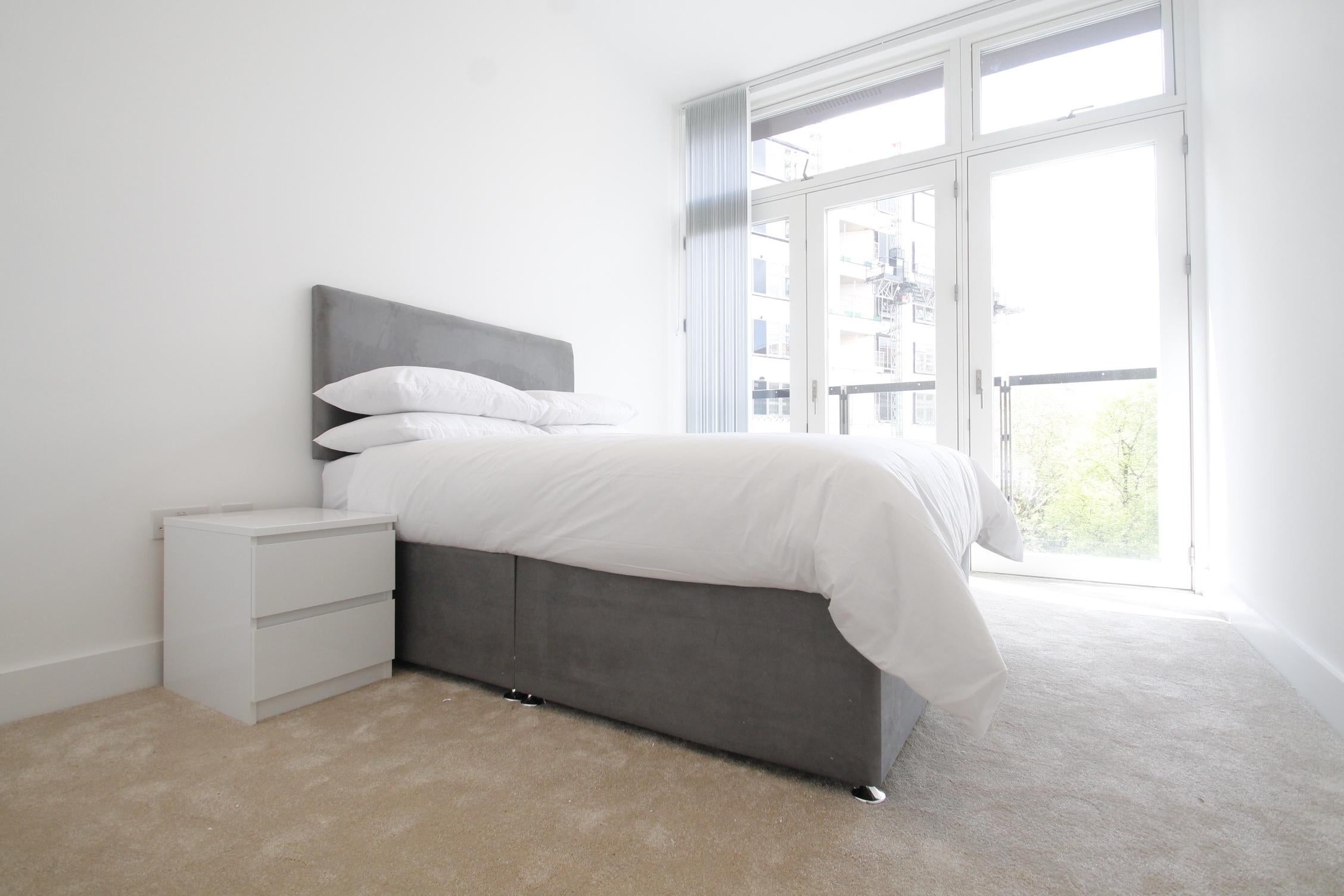 Flat Caledonian Estate in Greater London